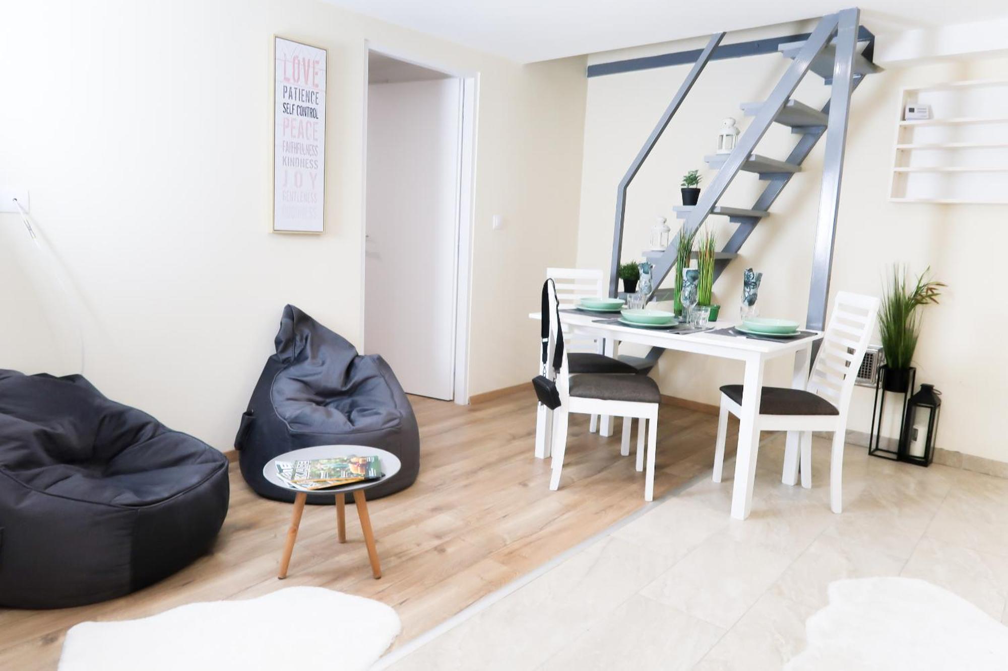 Budapest City Center, Nicely Renovated Apartment With 3 Bedrooms エクステリア 写真